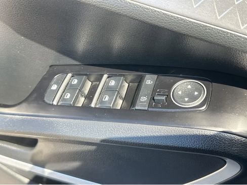 Certified 2025 Kia Soul LX image 37