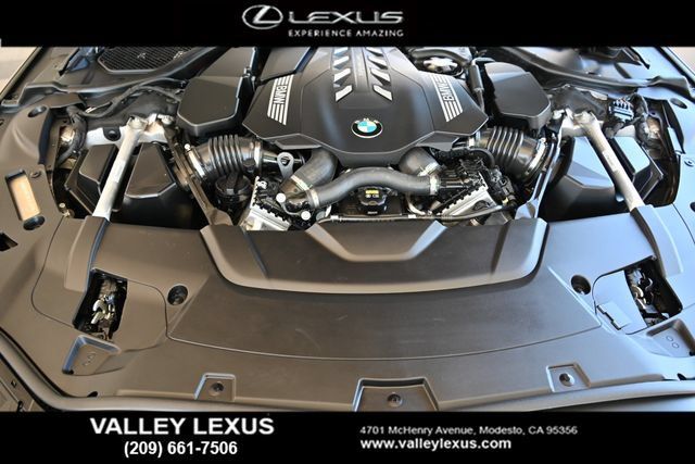 Used 2022 BMW 750i xDrive AWD/4WD image 22