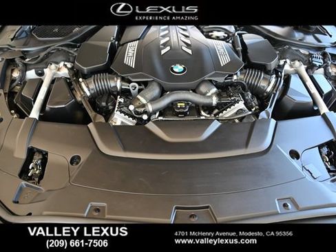 Used 2022 BMW 750i xDrive AWD/4WD image 22