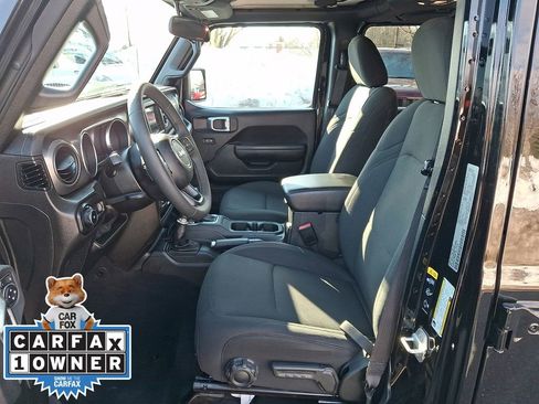 Used 2023 Jeep Wrangler Sport S image 13