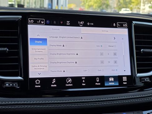 New 2026 Chrysler Pacifica Limited w/ Uconnect Theater Family Group AWD/4WD image 29