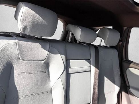 New 2026 Mercedes-Benz GLB 250 4MATIC image 27
