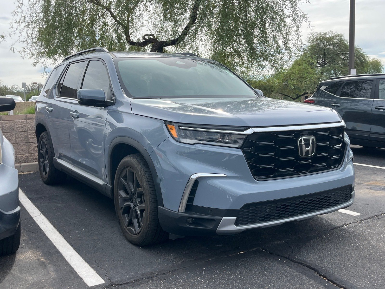 Used 2025 Honda Pilot Touring image 7