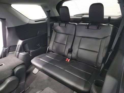 Used 2022 Ford Explorer Limited w/ Equipment Group 301A image 6