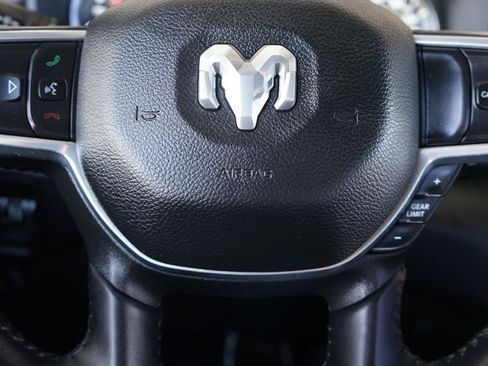 Used 2022 RAM 1500 Laramie AWD/4WD image 19