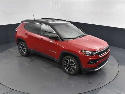 Used 2024 Jeep Compass Limited image 35