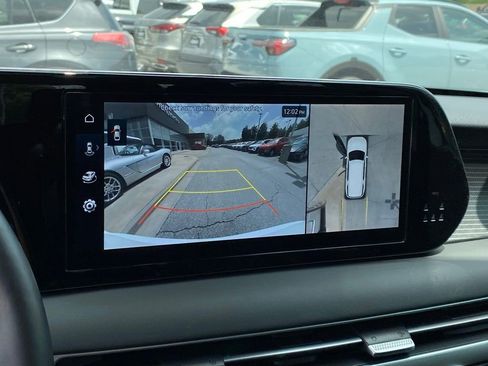Used 2025 Hyundai Palisade Limited FWD image 17