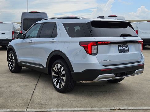 Used 2026 Ford Explorer Platinum w/ LUX Leather Package AWD/4WD image 7