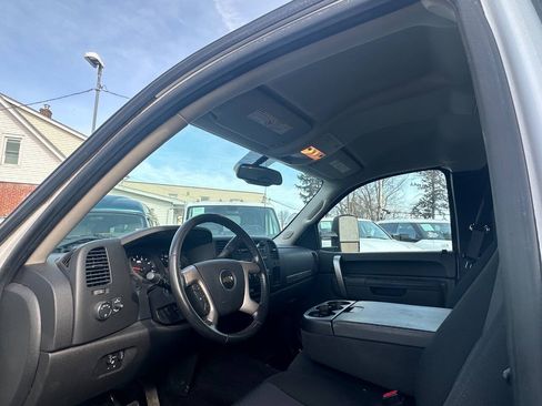 Used 2011 Chevrolet Silverado 3500 LT AWD/4WD image 9