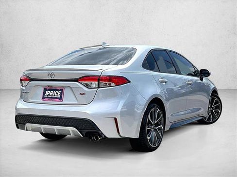 Used 2021 Toyota Corolla SE FWD image 2
