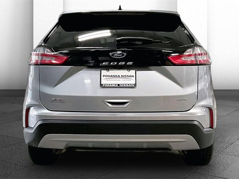 Used 2024 Ford Edge SEL image 3