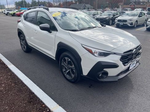 Used 2024 Subaru Crosstrek 2.0i Premium image 3