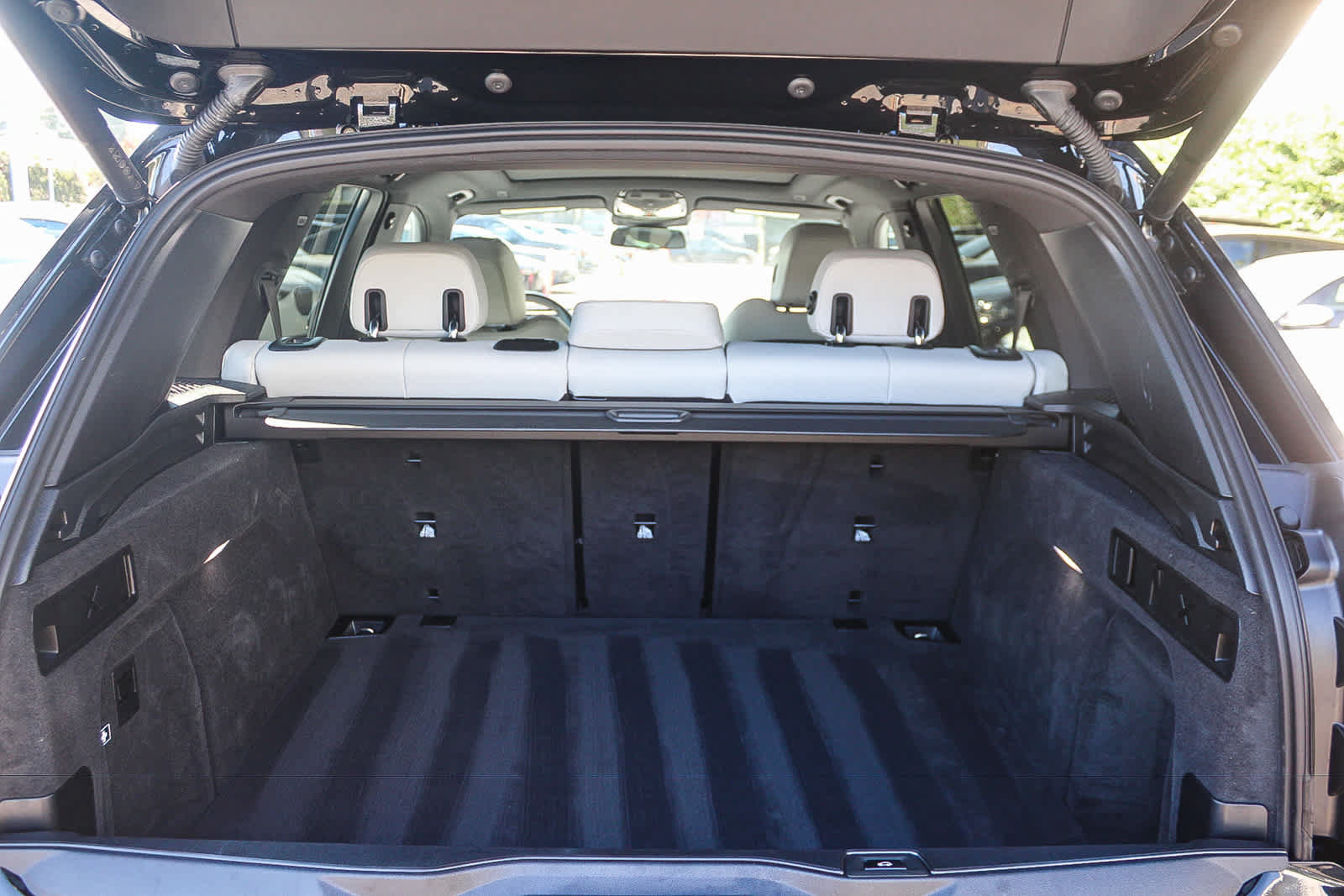 Used 2026 BMW X5 sDrive40i w/ M Sport Package RWD image 25
