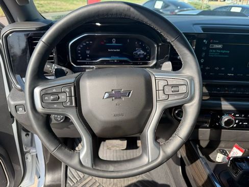 Used 2025 Chevrolet Silverado 1500 LT Trail Boss w/ Convenience Package II image 29