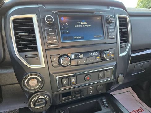 Used 2018 Nissan Titan SL w/ Midnight Edition AWD/4WD image 28