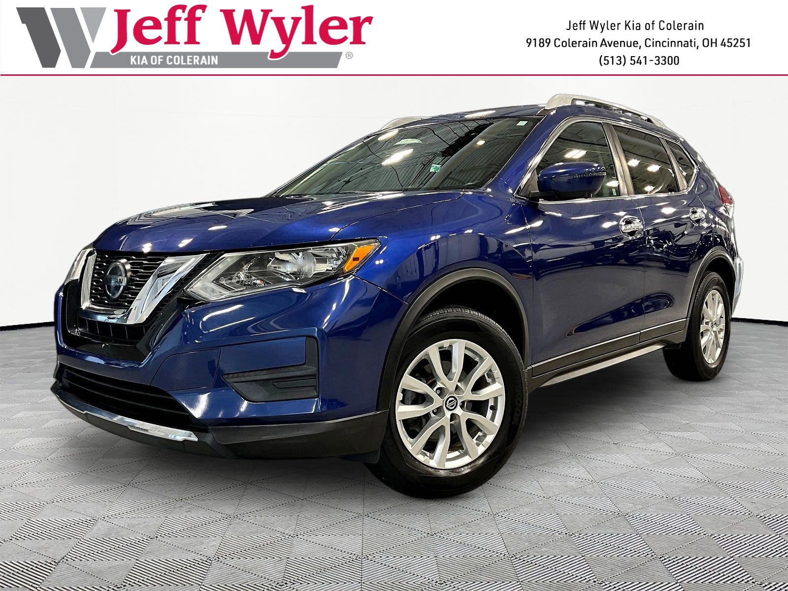 Used 2018 Nissan Rogue SV w/ Sun & Sound Touring Package AWD/4WD image 1