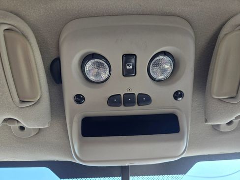Used 2005 Chevrolet Avalanche LT w/ Preferred Equipment Group image 25