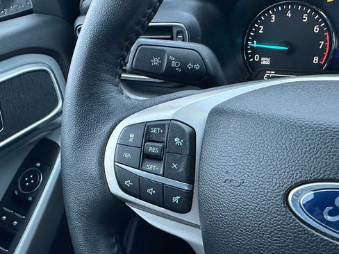 Used 2024 Ford Explorer XLT w/ Equipment Group 202A image 38