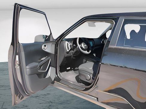 New 2025 Kia Soul LX w/ LX Technology Package image 20