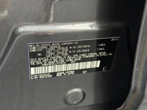 Used 2018 Toyota RAV4 Limited image 36