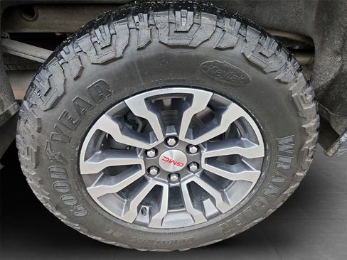 Used 2021 GMC Sierra 1500 AT4 image 33