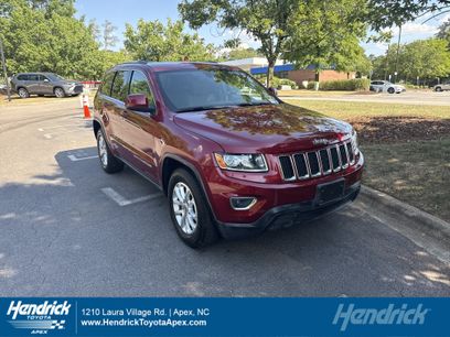 Used 2014 Jeep Grand Cherokee Laredo w/ 18" Wheel & 8.4" Radio Group