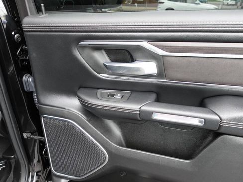 Used 2025 RAM 1500 Laramie w/ Sport Appearance Package AWD/4WD image 32