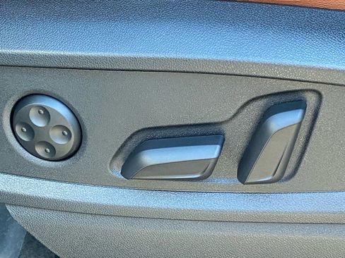 Used 2024 Audi Q5 e Premium Plus image 13