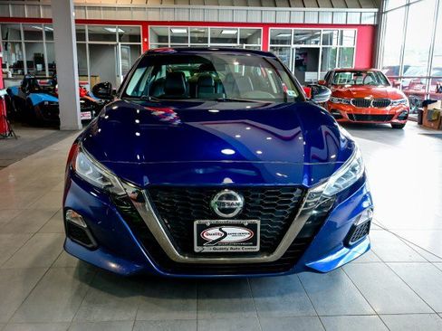 Used 2019 Nissan Altima 2.5 SR AWD/4WD image 2