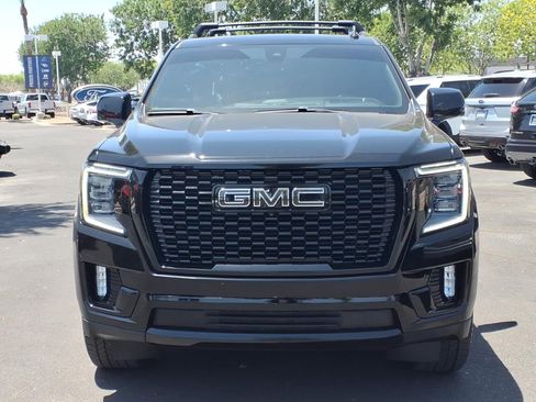 Used 2021 GMC Yukon Denali w/ Denali Ultimate Package AWD/4WD image 2