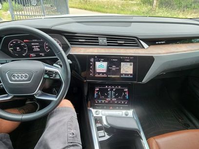 Used 2021 Audi e-tron Premium Plus w/ Premium Plus Package