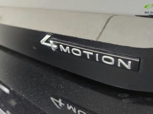 Used 2025 Volkswagen Tiguan SE R-Line AWD/4WD image 33