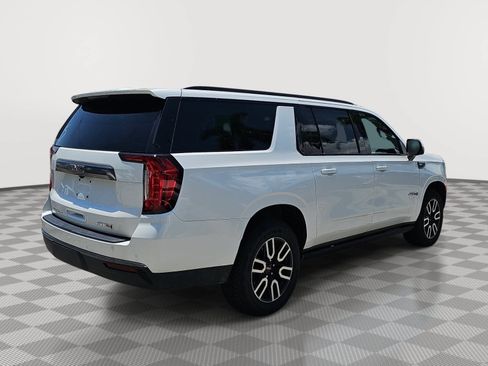 Used 2021 GMC Yukon XL AT4 w/ AT4 Premium Package AWD/4WD image 8