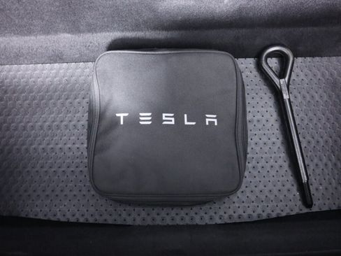 Used 2018 Tesla Model S 75D AWD/4WD image 34