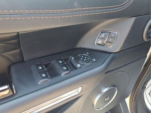 Used 2020 Ford Expedition Platinum AWD/4WD image 14