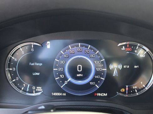 Used 2016 Cadillac Escalade Platinum AWD/4WD image 30