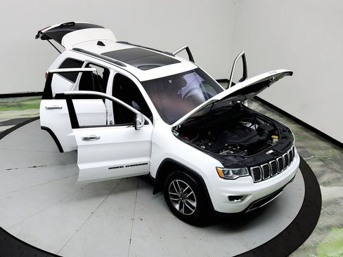 Used 2020 Jeep Grand Cherokee Limited w/ Luxury Group II RWD image 38
