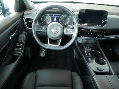 Used 2023 Nissan Rogue SL w/ SL Premium Package image 16