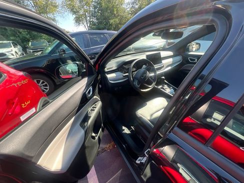 Used 2025 Jeep Compass Limited AWD/4WD image 2