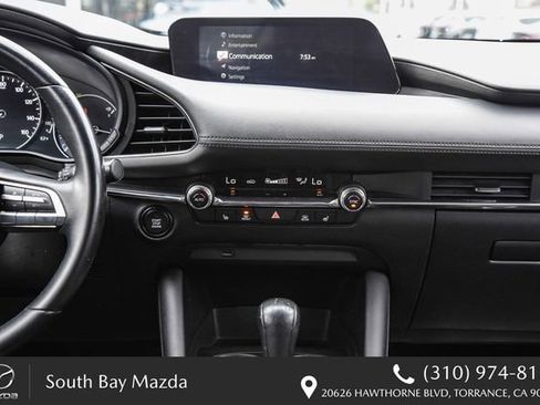 Used 2020 MAZDA MAZDA3 Hatchback w/ Preferred Package image 13