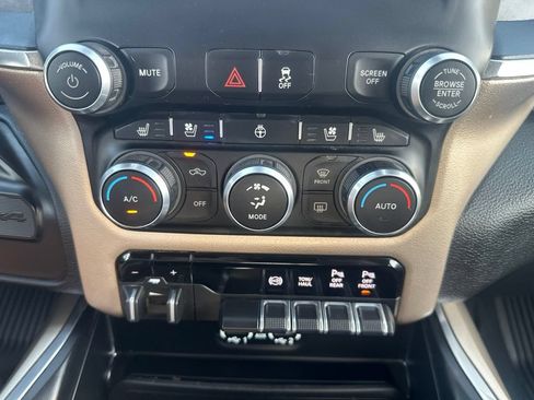 Used 2022 RAM 3500 Laramie AWD/4WD image 26