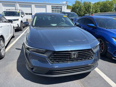 Used 2024 Honda Accord EX image 5