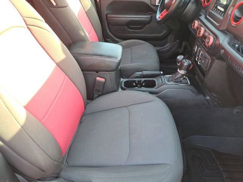 Used 2022 Jeep Wrangler Sport S image 24