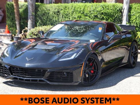 Used 2015 Chevrolet Corvette Stingray Coupe RWD image 4