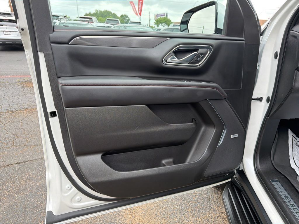 Used 2023 Chevrolet Tahoe RST AWD/4WD image 12