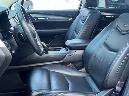 Used 2018 Cadillac XT5 Premium Luxury image 16