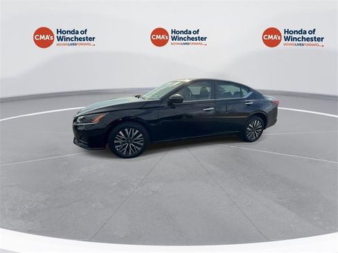 Used 2024 Nissan Altima 2.5 SV image 5