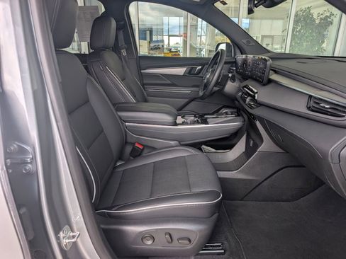 Certified 2025 Buick Enclave Preferred image 44