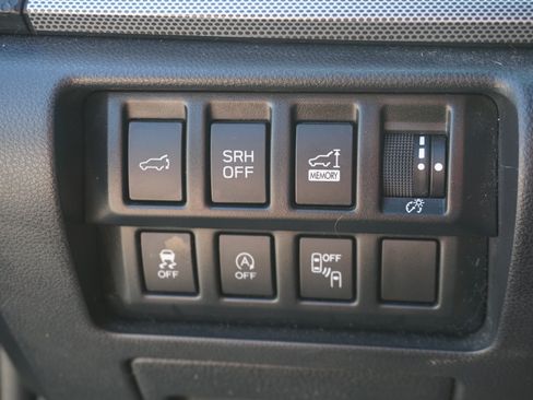 Used 2020 Subaru Forester Limited AWD/4WD image 17