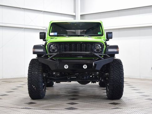 Used 2025 Jeep Wrangler Sport image 2